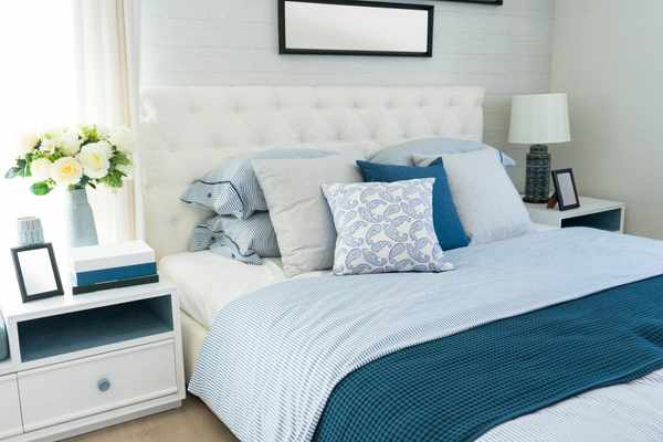 Light Blue Color Bed Throw Pillow Ideas